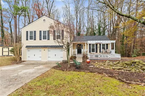 705 Barrington Way, Roswell, GA 30076