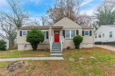 1360 Lockhaven Cir SW, Atlanta, GA 30311