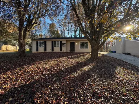 4207 Village Square Ln, Stone Mountain, GA 30083