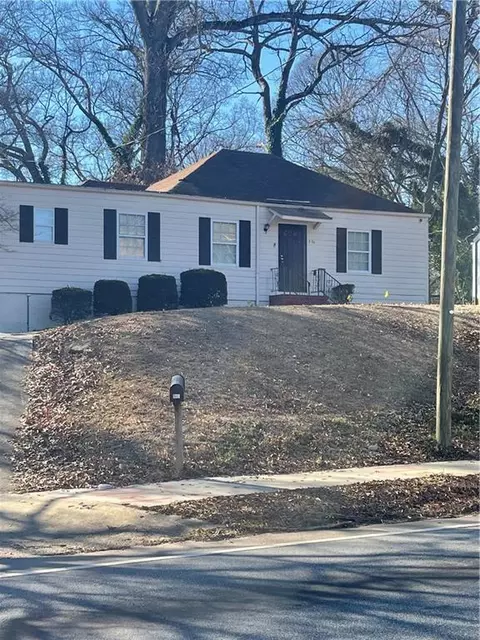 534 Hamilton E Holmes Dr, Atlanta, GA 30318