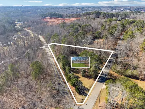 1935 Daves Creek Trl, Cumming, GA 30041
