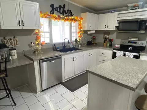 Kitchen - 284 Baker Cir SE, Calhoun, GA 30701 photo 1 of 2