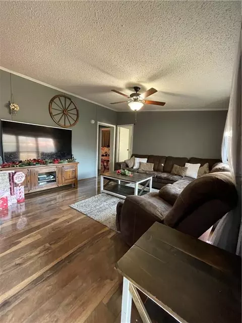 Living - 284 Baker Cir SE, Calhoun, GA 30701 photo 1 of 2
