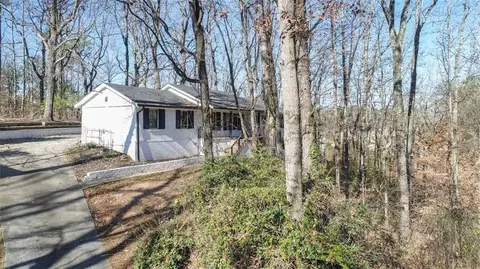 85 Bonnie Ln, Sandy Springs, GA 30328