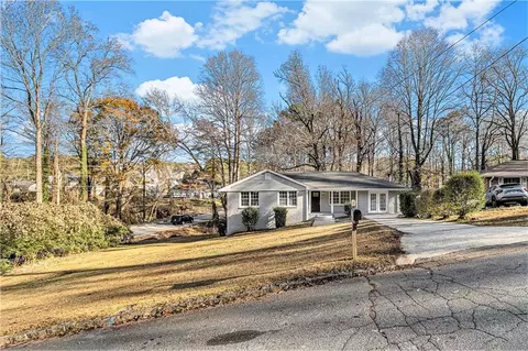 2702 Norma Cir, Decatur, GA 30034