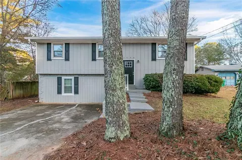 2098 Mallard Crst, Lithonia, GA 30058