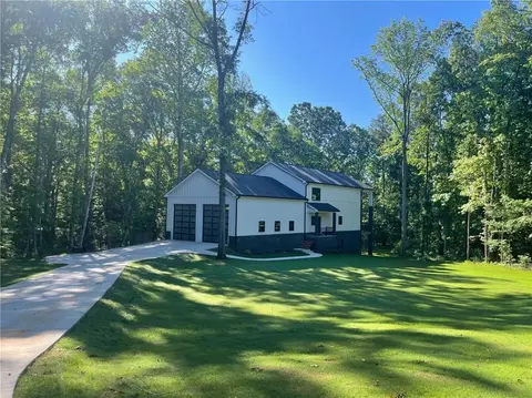 Exterior - 221 Dragonfly Cv, Toccoa, GA 30577 photo 1 of 5