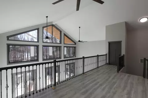 Entry Way - 221 Dragonfly Cv, Toccoa, GA 30577 photo 3 of 3