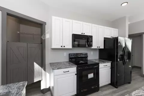 Kitchen - 221 Dragonfly Cv, Toccoa, GA 30577 photo 1 of 1