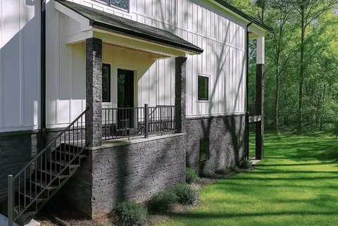 Exterior - 221 Dragonfly Cv, Toccoa, GA 30577 photo 3 of 5
