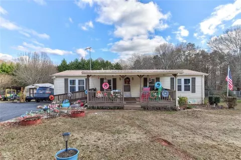 308 Cemetery St, Maysville, GA 30558