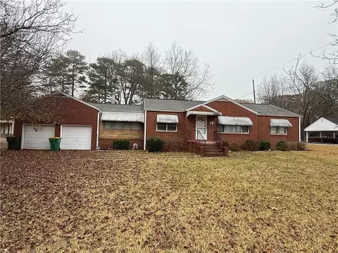 542 North Ave, Forest Park, GA 30297