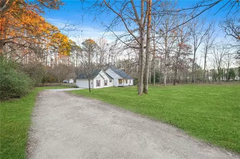 125 S Hampton Rd, Hampton, GA 30228 photo 3