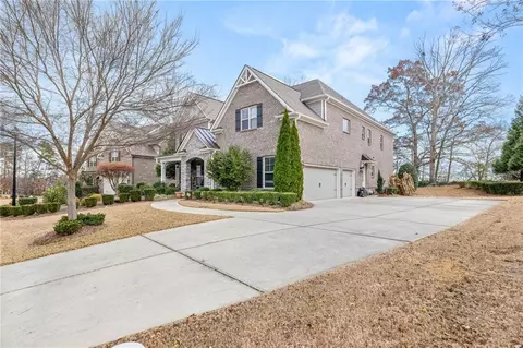 Exterior - 5665 Bridleton Xing, Suwanee, GA 30024 photo 2 of 6