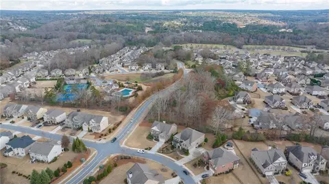 View/Area - 5665 Bridleton Xing, Suwanee, GA 30024 photo 10 of 19