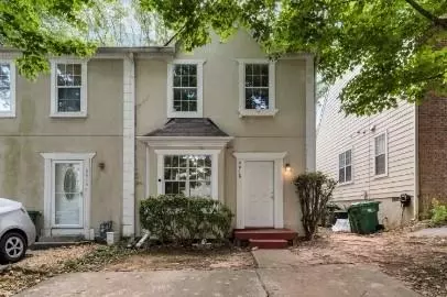 6618 Meadow Green Cir, Peachtree Corners, GA 30092
