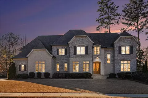 3862 Stratford Park Dr NE, Atlanta, GA 30342