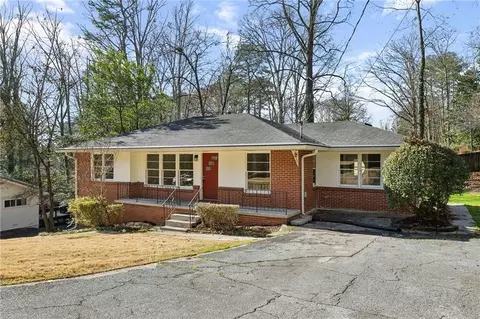 1116 N Valley Dr, Decatur, GA 30033