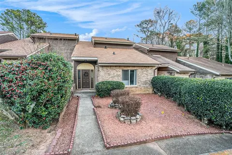 1512 Stoneleigh Way, Stone Mountain, GA 30088