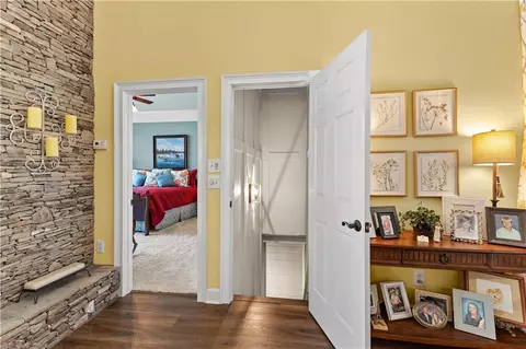 Entry Way - 137 Pine Bluff Trl, Jackson, GA 30233 photo 5 of 6