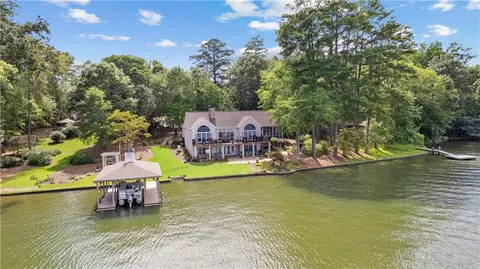 137 Pine Bluff Trl, Jackson, GA 30233