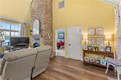Living - 137 Pine Bluff Trl, Jackson, GA 30233 photo 4 of 6
