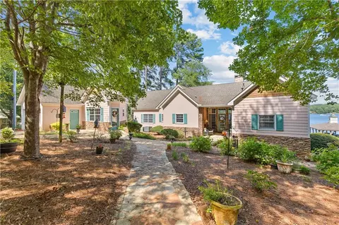 Exterior - 137 Pine Bluff Trl, Jackson, GA 30233 photo 2 of 16