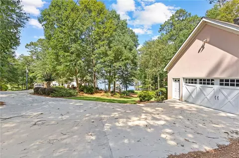 Exterior - 137 Pine Bluff Trl, Jackson, GA 30233 photo 7 of 16