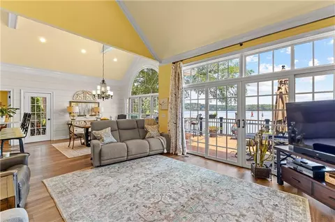 Living - 137 Pine Bluff Trl, Jackson, GA 30233 photo 2 of 6