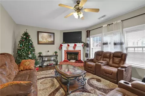 2001 Commonwealth Way, Grayson, GA 30017 photo 5