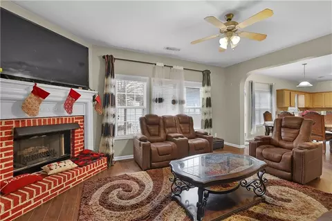 2001 Commonwealth Way, Grayson, GA 30017 photo 7