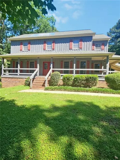 4449 Inns Brook Dr, Snellville, GA 30039