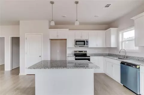 Kitchen - 1484 Daniel Rd, Demorest, GA 30535 photo 1 of 3