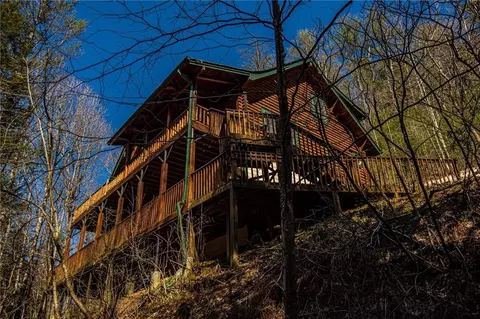 950 Azure Rd, Dahlonega, GA 30533