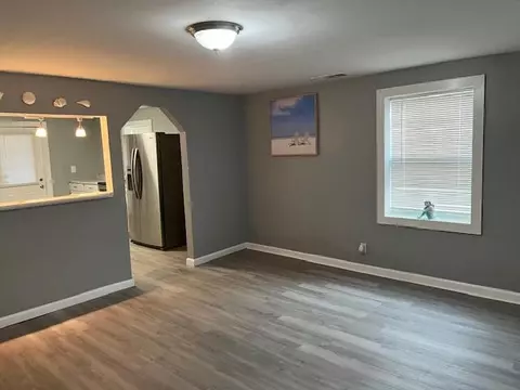 Living - 170 S River Dr, Jackson, GA 30233 photo 3 of 4