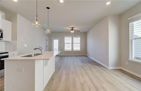 2212 Croghan Dr, Hampton, GA 30228 photo 3