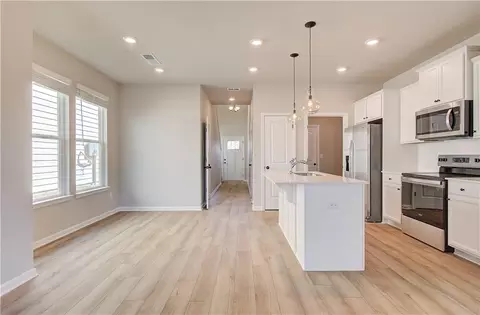 2212 Croghan Dr, Hampton, GA 30228 photo 7