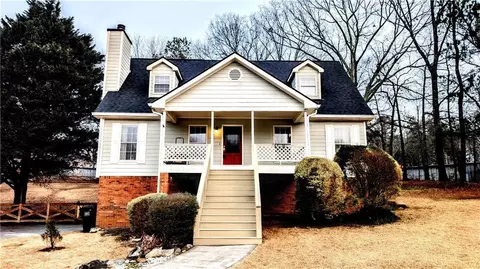 4045 Mark Todd Ct, Hoschton, GA 30548