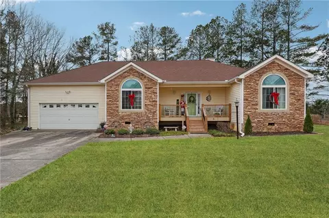 141 Hunters Way, Villa Rica, GA 30180