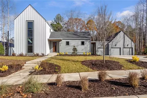 150 Cedarwood Ln, Roswell, GA 30075