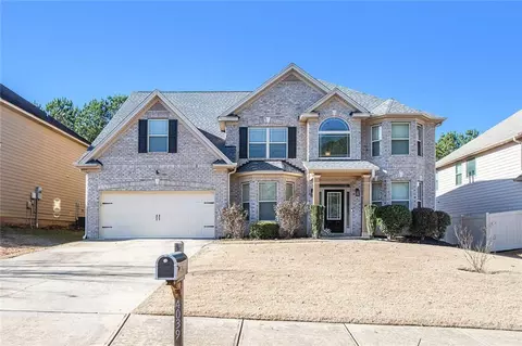 4039 Dinmont Chase Dr, Atlanta, GA 30349