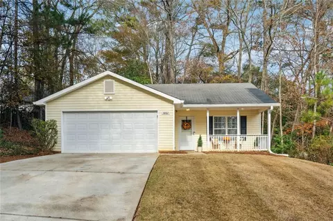 5862 Homestead Cir, Rex, GA 30273