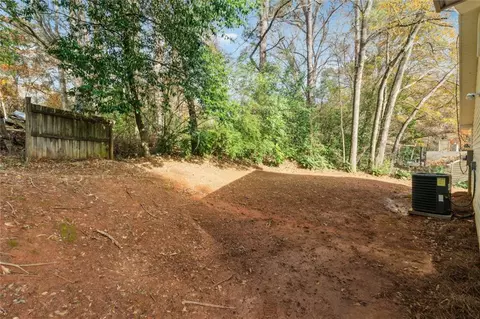 Exterior - 5862 Homestead Cir, Rex, GA 30273 photo 5 of 5