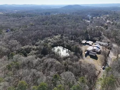 111 Willis Rd SW, Cartersville, GA 30120