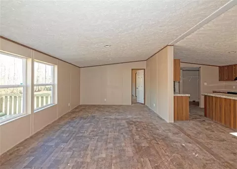 Living - 122 Howard Rd, Toccoa, GA 30577 photo 1 of 4