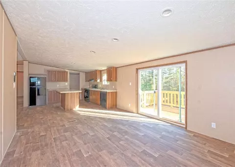 Living - 130 Howard Rd, Toccoa, GA 30577 photo 2 of 3
