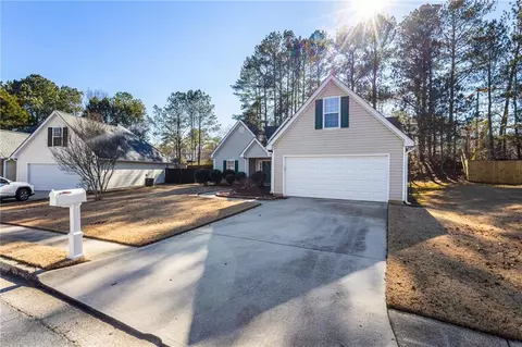 2615 Turtle Ter, Grayson, GA 30017 photo 2