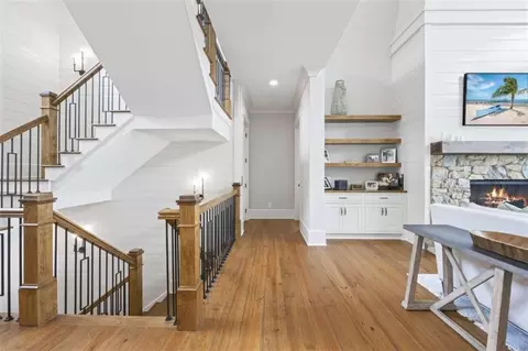 Entry Way - 61 Lookout, Toccoa, GA 30577 photo 8 of 25