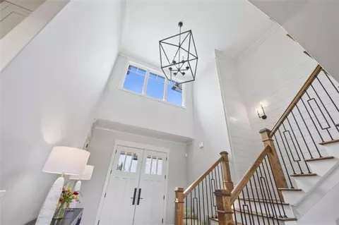 Entry Way - 61 Lookout, Toccoa, GA 30577 photo 5 of 25