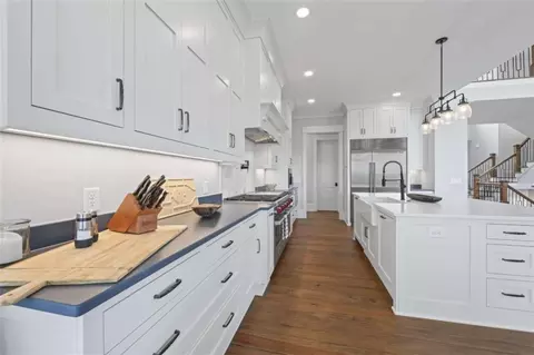 Kitchen - 61 Lookout, Toccoa, GA 30577 photo 5 of 11